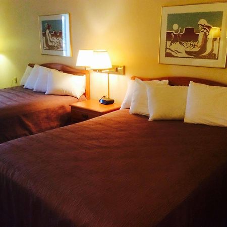 Forty Club Inn Deerwood Bagian luar foto