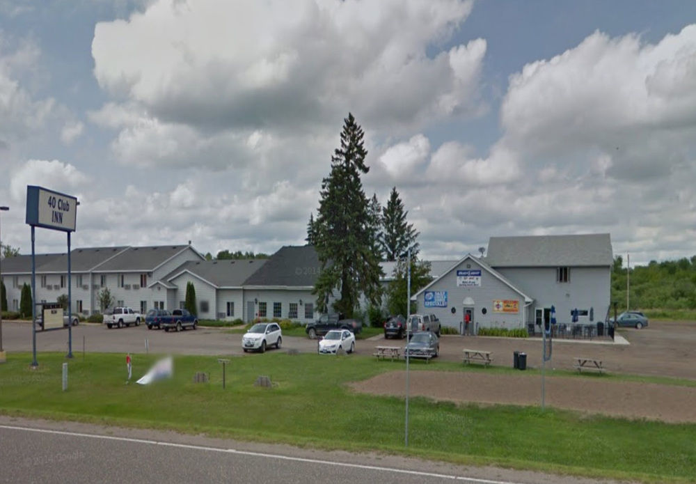 Forty Club Inn Deerwood Bagian luar foto
