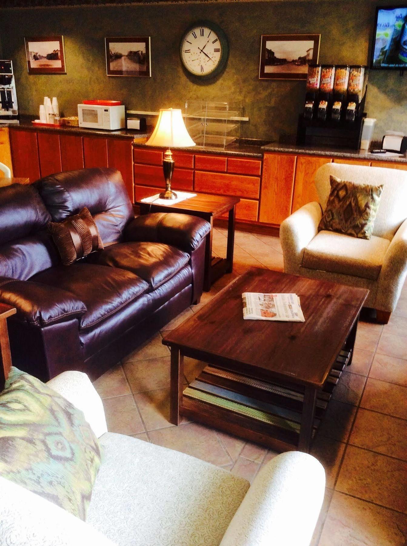 Forty Club Inn Deerwood Bagian luar foto